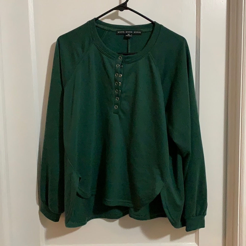 Long sleeve shirt with silver snaps. NWOT